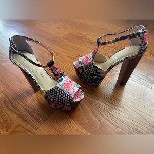 High heel platform heels 5” heel and 2” platform